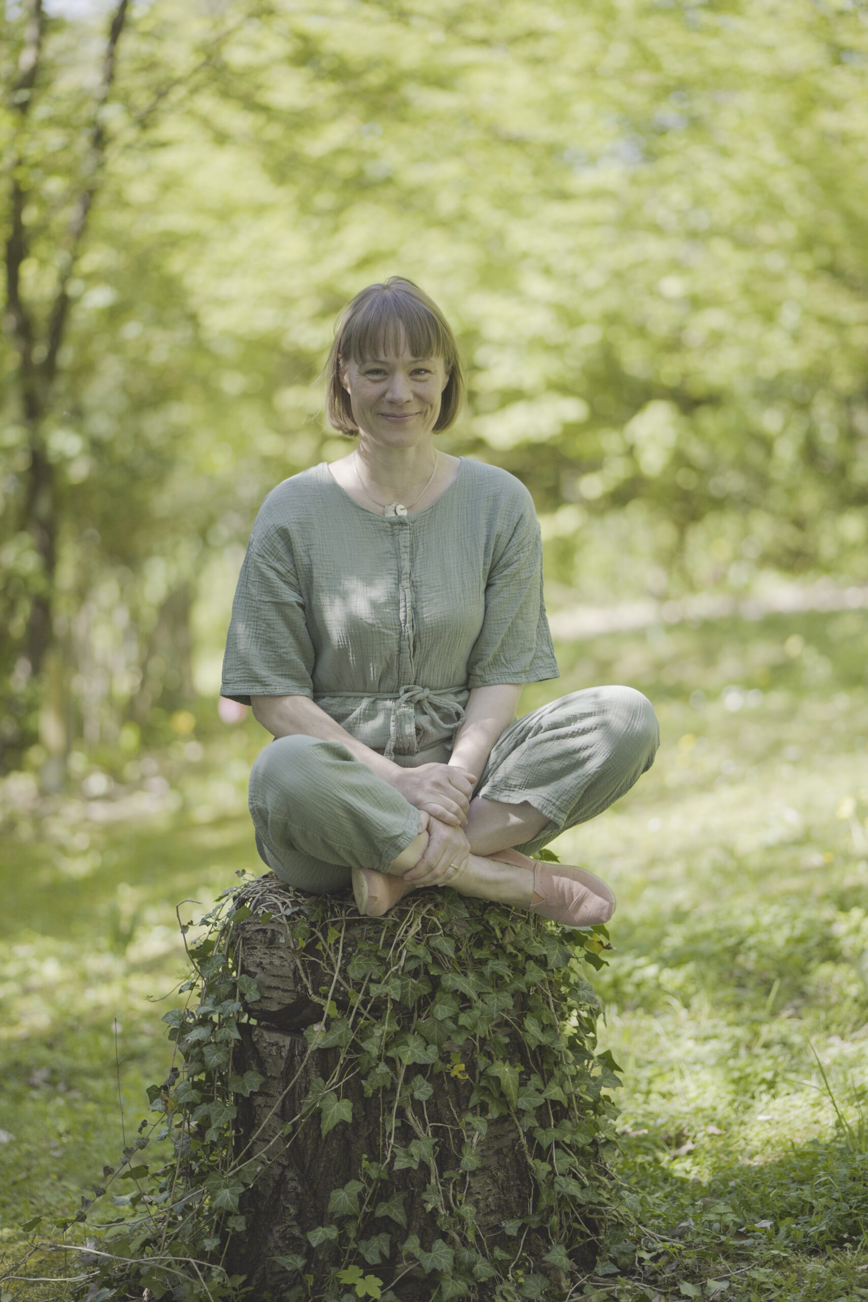 Sonja Huber im Garten